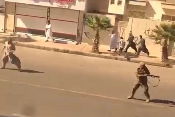 سالگرد جمعه خونین زاهدان؛ گزارشها حاکی از تیراندازی نیروهای امنیتی بهسوی معترضان است