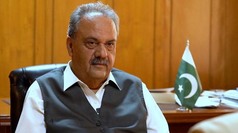 پاکستان پوځ ته د اصف دراني سپارښتنه؛ په افغانستان کې پر اطلاعاتو ولاړ عملیات پیاوړي کړئ