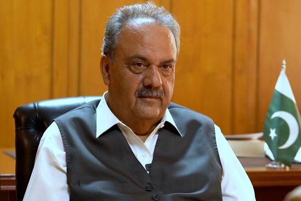 پاکستان پوځ ته د اصف دراني سپارښتنه؛ په افغانستان کې پر اطلاعاتو ولاړ عملیات پیاوړي کړئ