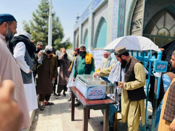 اتاق صنایع و معدن و مردم بلخ به زلزلهزدگان کنر کمک کردند