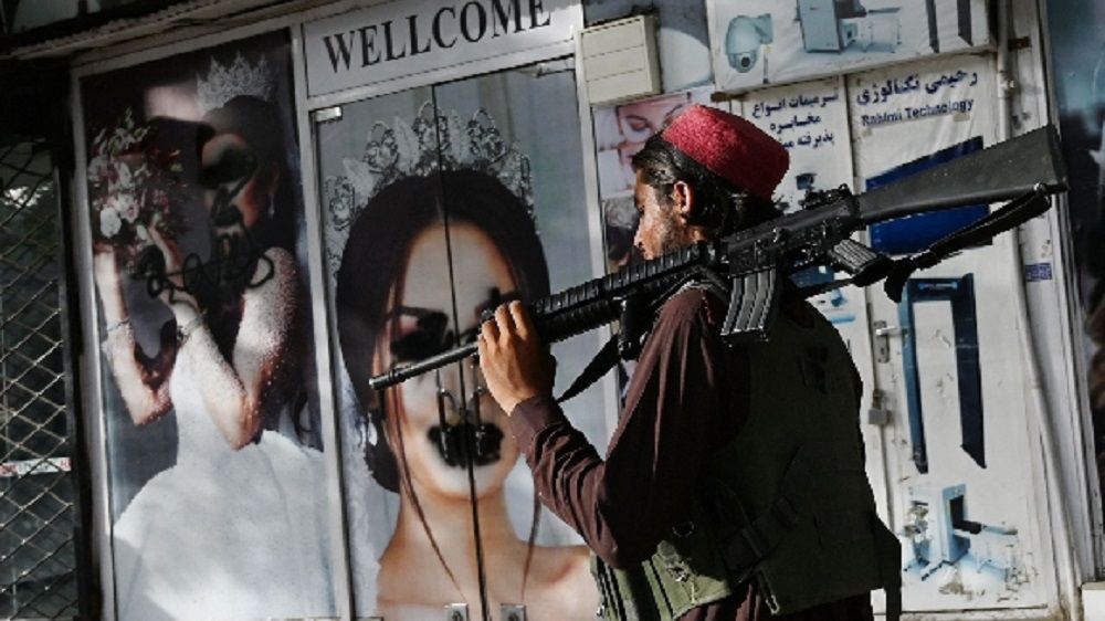 رهبر طالبان فعالیت آرایشگاه‌های زنانه را در افغانستان ممنوع اعلام کرد