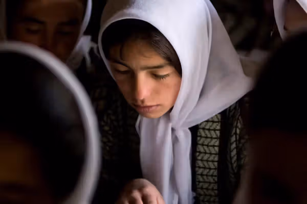 د نجونو پر زده کړو ۱۷۲۱ ورځنۍ بندیز؛ افغانې نجونې وایي هېڅوک زموږ مرستې ته نه راځي