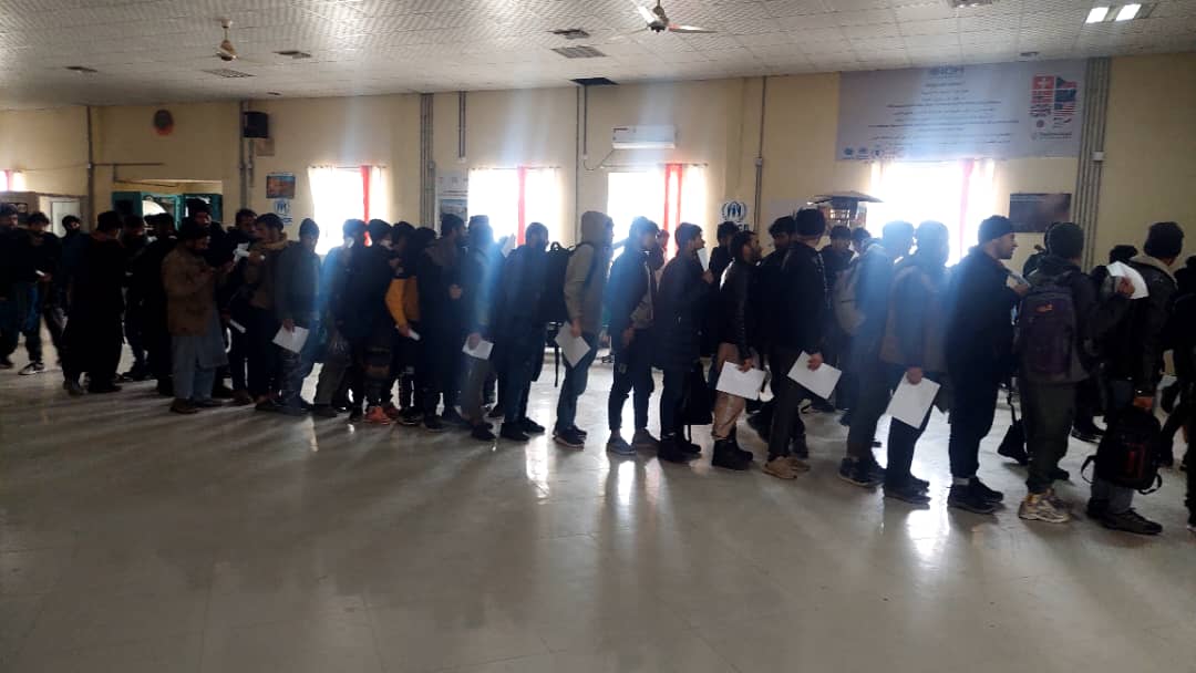 وزارت مهاجرین طالبان از بازگشت بیش از ۴ هزار شهروند افغانستان از ایران خبر داد