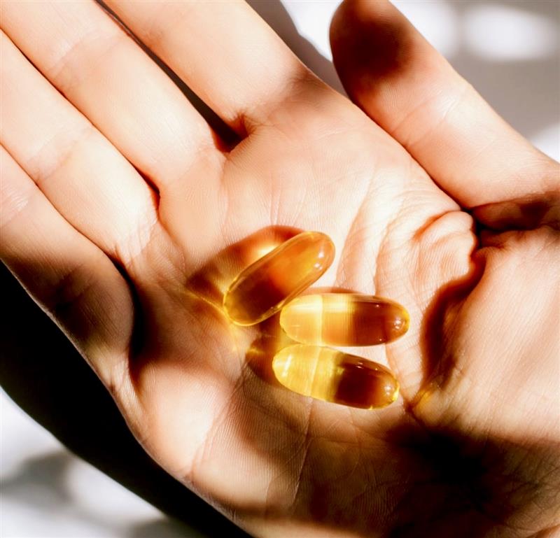 د کب د غوړو کپسول خوړل د روغتیا لپاره څه ګټه لري؟