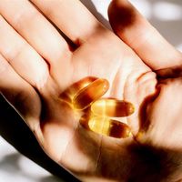 د کب د غوړو کپسول خوړل د روغتیا لپاره څه ګټه لري؟