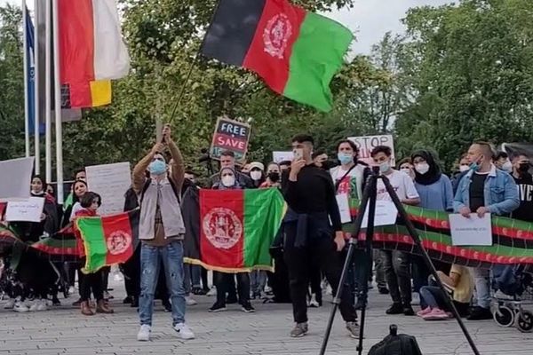 بهرمیشتي افغانان د طالبانو پر ضد د نړۍ په لسو هېوادونو کې لاریونونه کوي