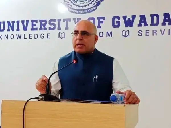 مقام پاکستانی پست خود درباره حمله پهپادهای امریکایی به شبه‌نظامیان در افغانستان را حذف کرد