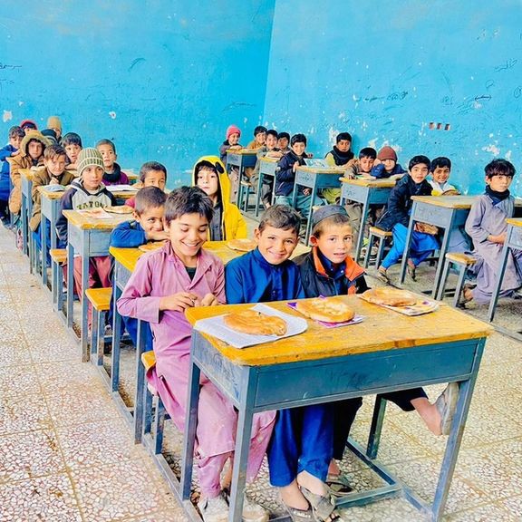 ملګري ملتونه: په ۲۰۲۵کال کې ۸۸۰زره افغان زدهکوونکو سره د خوړو مرسته شوې