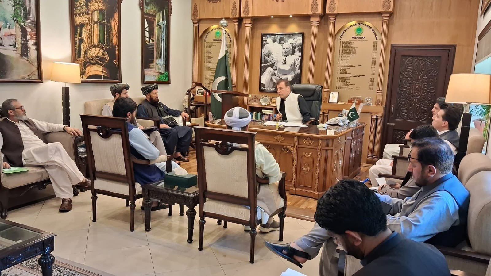 دیدار مقام پاکستانی با نماینده طالبان خبرساز شد