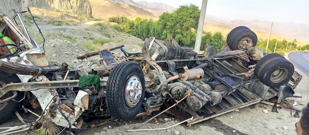 واژگونی موتر بازگشت‌کنندگان در رودخانه لغمان چهار کشته بر جای گذاشت