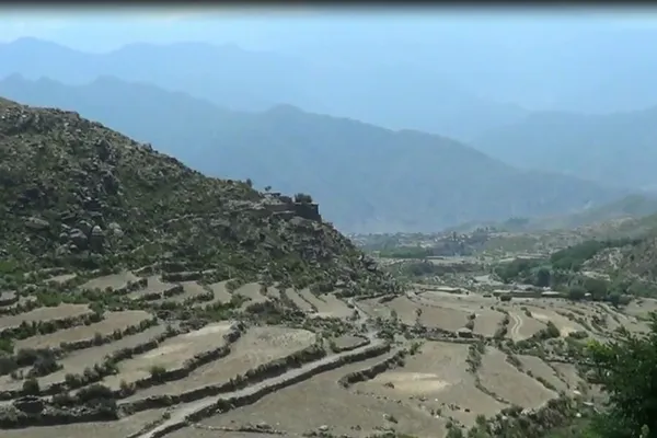 د کونړ اوسېدونکي: پاکستاني ځواکونه له سهار راهیسې پر خاص کونړ ولسوالۍ توغندي واروي