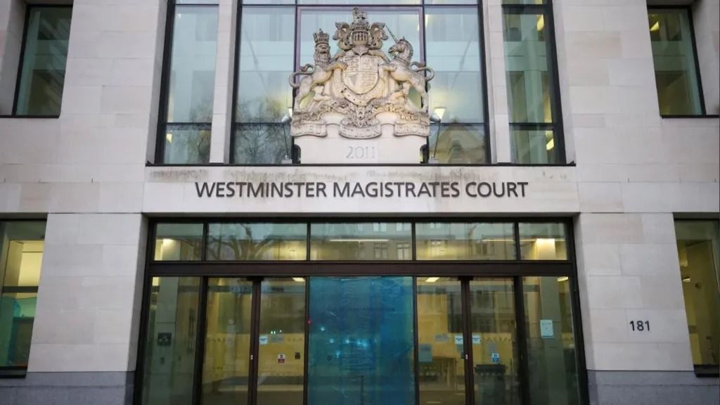 یک تازه مسلمان بریتانیایی به برنامه‌ریزی برای حمله به یک مسجد گنهکار شناخته شد