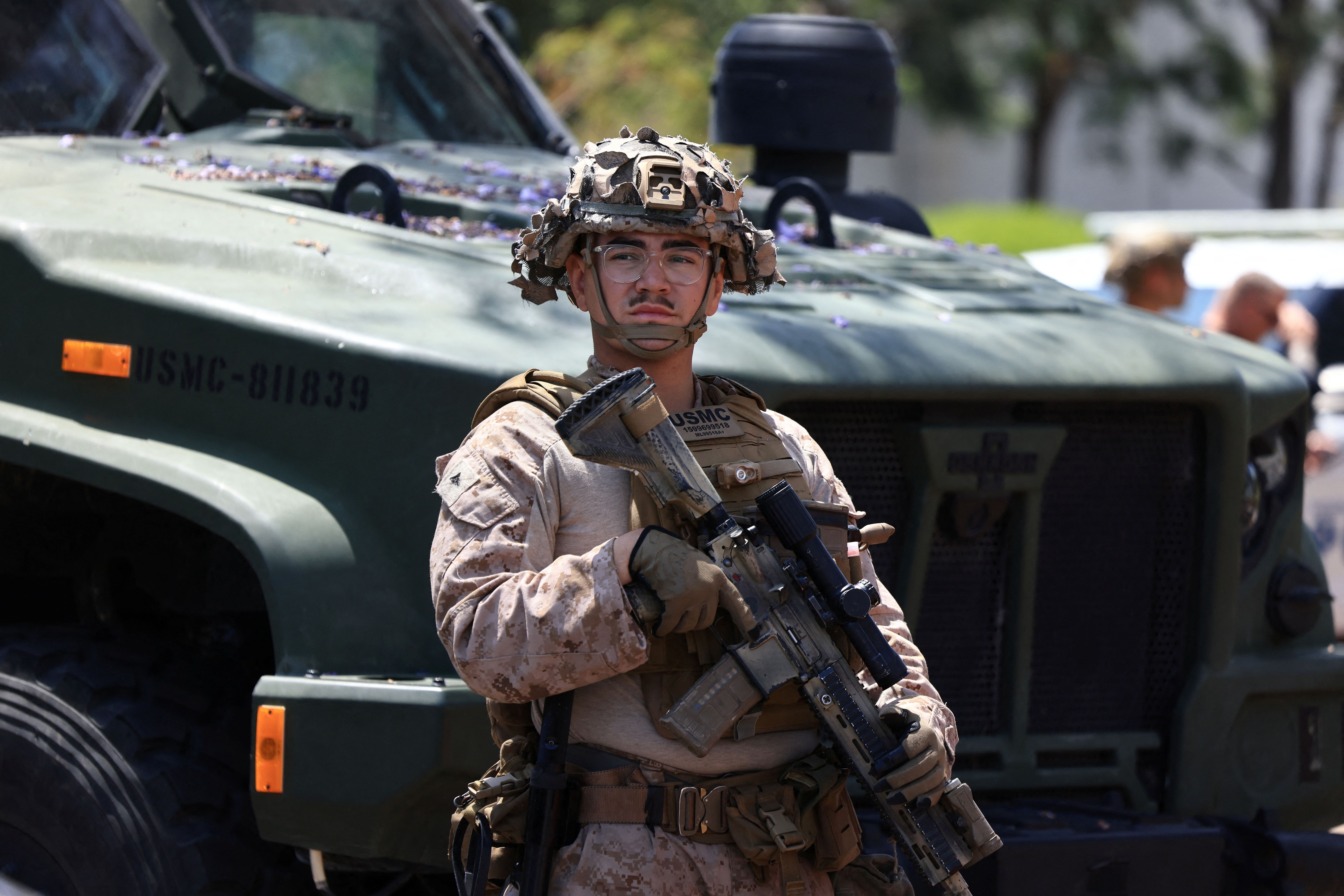 سربازان گارد ملی برای محافظت از ماموران مهاجرت در لس‌انجلس مستقر شدند