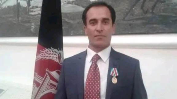 د طالبانو له خوا د خپلې مېرمنې له نیول کېدو وروسته؛ د اشرف غني یوه مخکیني ساتونکي ځان وژلی