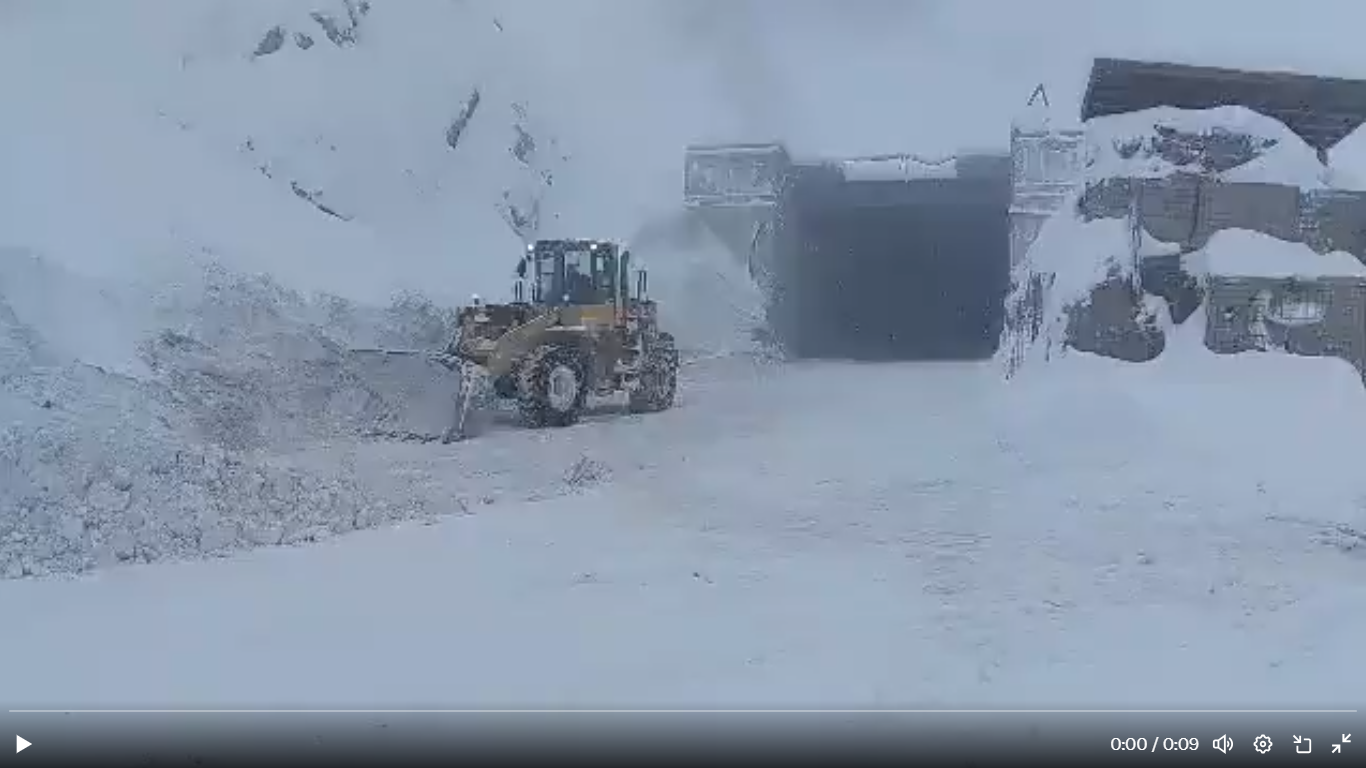 گذرگاه سالنگ به‌روی تردد باز شد