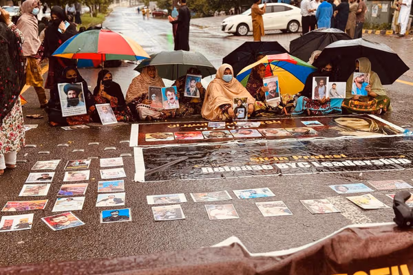 د بښنې نړۍوال سازمان: په پاکستان کې پنځه بلوڅ فعالان له پټو محاکمو سره مخ دي