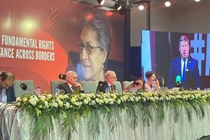 ریچارد بنت نسبت به پیامدهای اخراج مهاجران به افغانستان هشدار داد