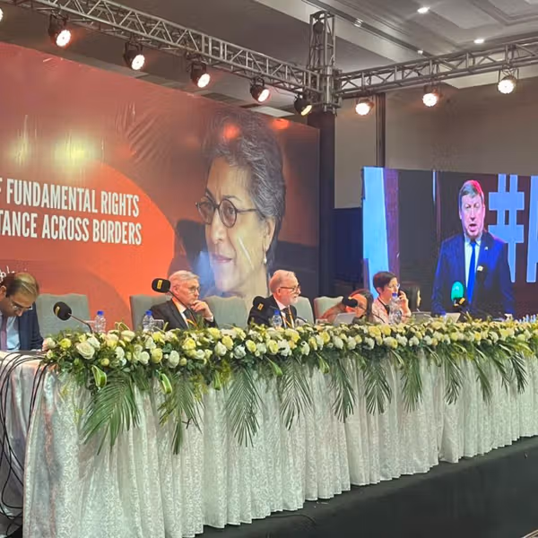 ریچارد بنت نسبت به پیامدهای اخراج مهاجران به افغانستان هشدار داد