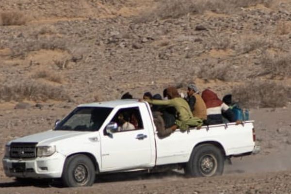 پاکستان له ایران سره پر پولې د خلکو لپاره په پاسپورټ او ویزې تګراتګ جبري کړ