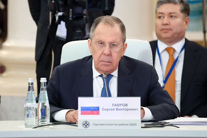 د روسیې د بهرنیو چارو وزیر د افغانستان او سیمې امنیت ته د لا زیاتې پاملرنې غوښتنه کړې 