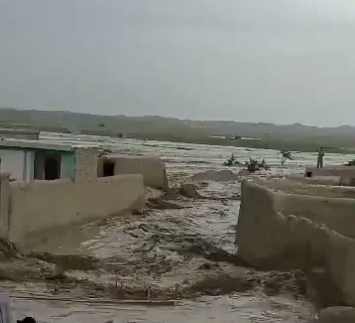 برنامه جهانی غذا: در سیلاب‌های اخیر غور ۲۵۰۰ خانواده آسیب دیده‌اند