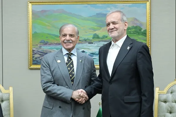 شریف در دیدار با پزشکیان خواستار ترغیب طالبان برای رفع تهدیدات تروریستی شد