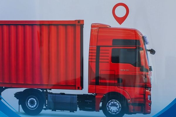 په افغانستان کې په ۲۰ زره ټرانسپورټي موټرو کې د څار دستګاوې ځای پر ځای شوي دي