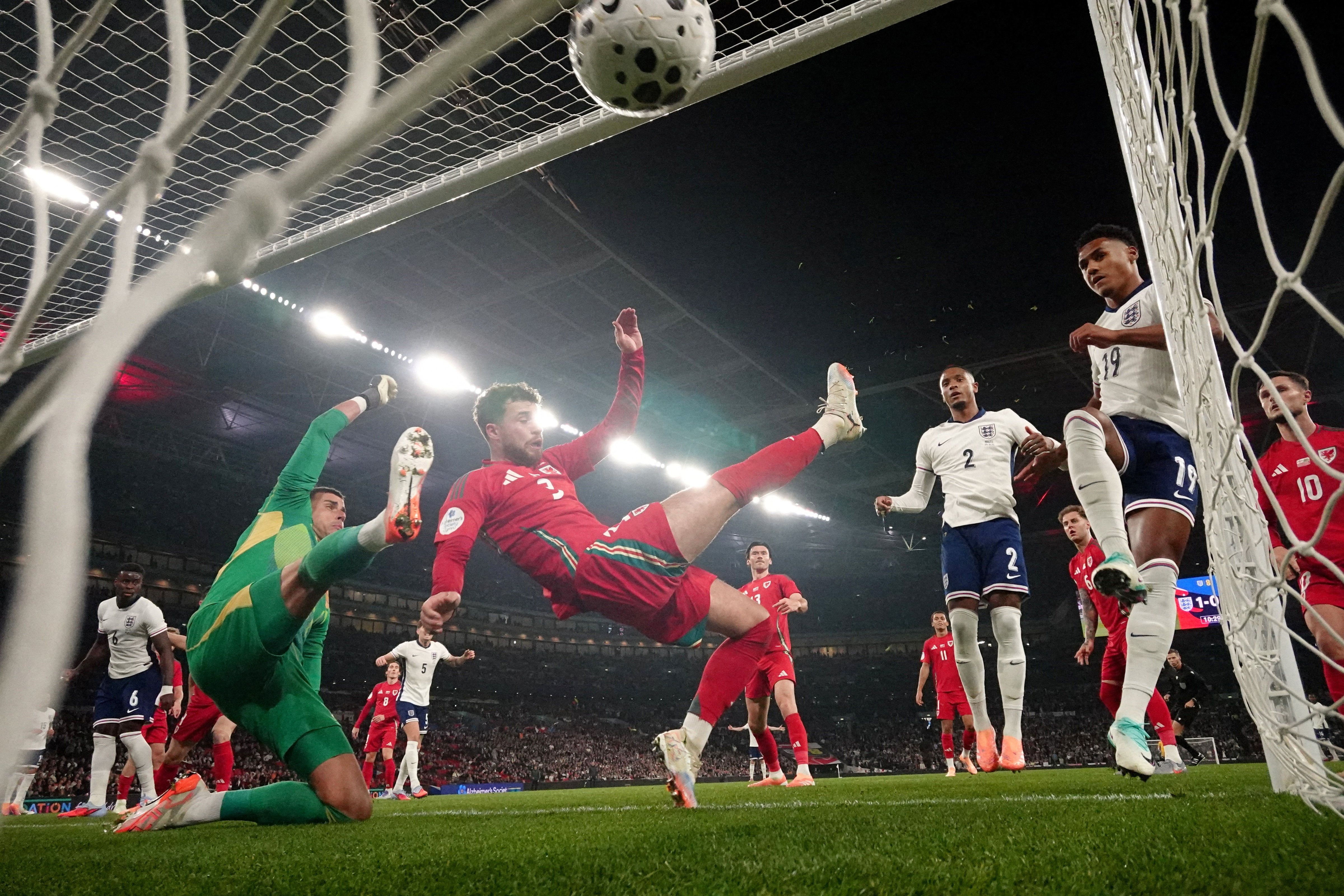 پیروزی قاطع تیم ملی فوتبال انگلستان مقابل ولز در دیدار دوستانه