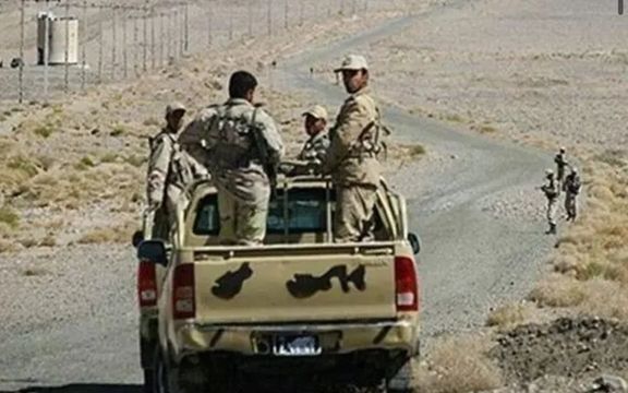 Haalvsh Reports Clashes Between Taliban & Islamic Republic Border Guards