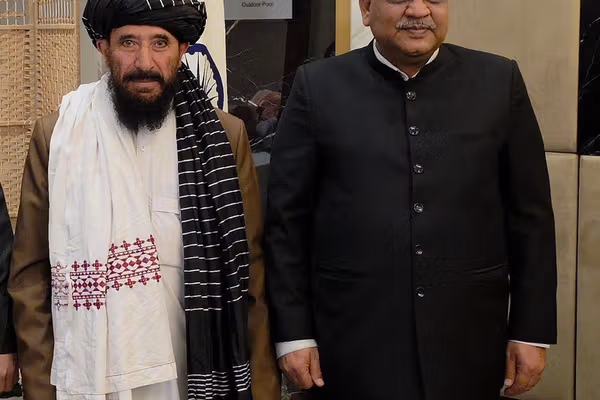 په قرغیزستان کې د طالبانو سفیر د هند له سفیر سره په لیدنه کې د اړیکو د پراختیا غوښتنه کړې