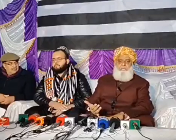 مولانا فضل الرحمان میگوید که هفته آینده به کابل سفر خواهد کرد