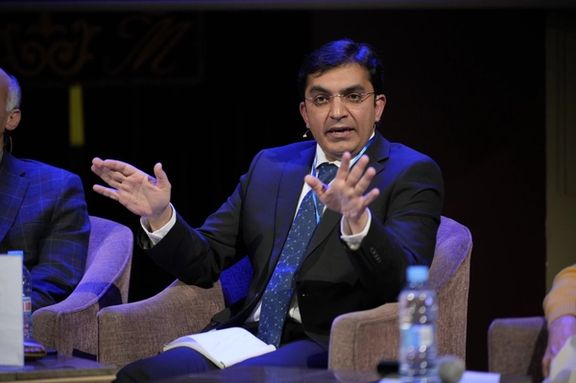 محسن داوړ: په سیمه کې د افغانستان ملګری قوت نشته او په بربادۍ کې یې دنیا لاس لري