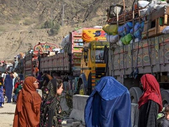 طالبان از بازگشت بیش از ۲۰۰ خانواده مهاجر افغان از ایران و پاکستان خبر داد