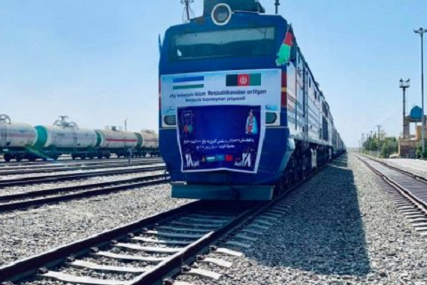 میرضیایف د ټرانس افغان رېلپټلۍ په پروژه کې د ازبکستان د ګډون فرمان لاسلیک کړ