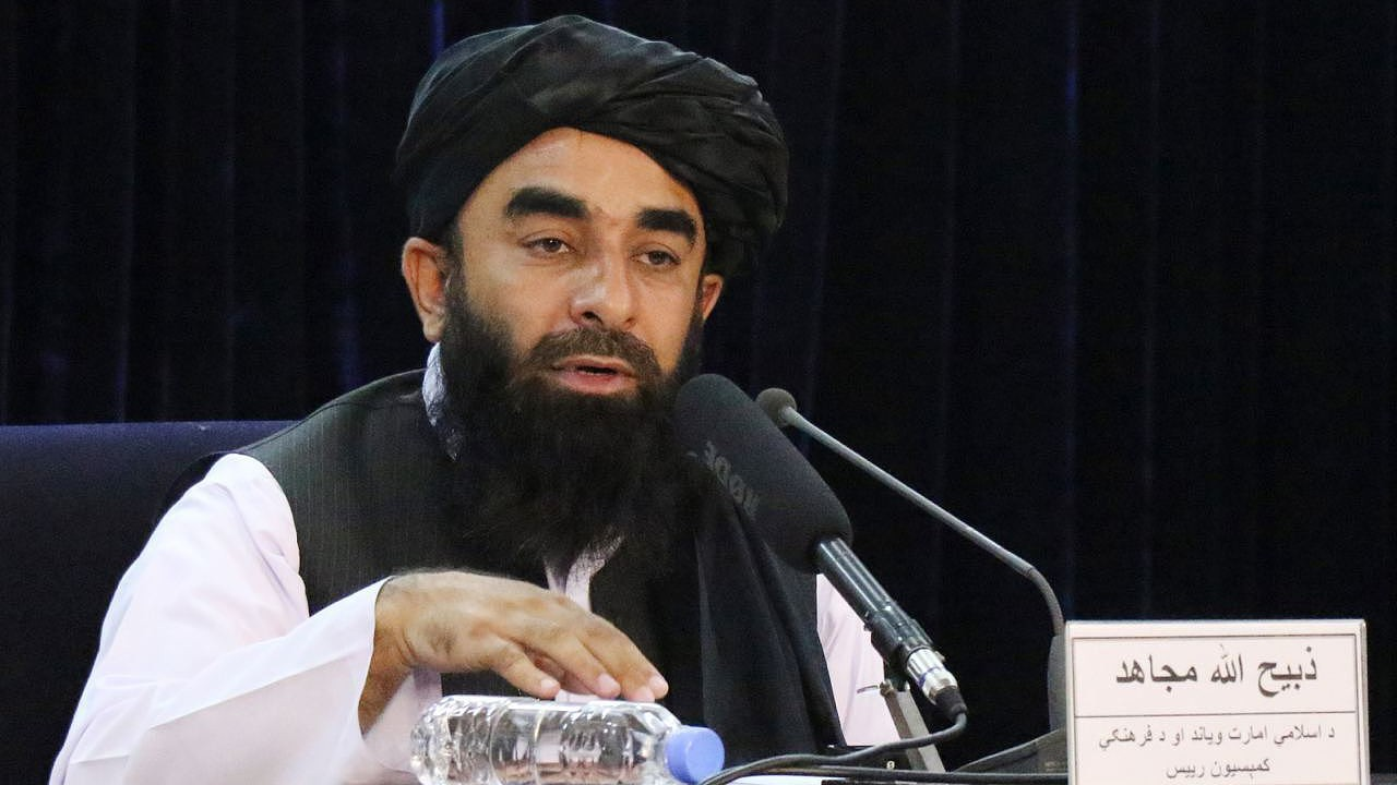 ذبیح‌الله مجاهد: ملاهبت الله انټرنېټ نه‌کاروي او ان ټلوېزیون هم نه‌ګوري