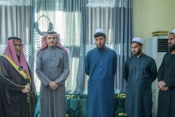 أُفرج عن ثلاثة جنود باكستانيين من أسر طالبان بوساطة المملكة العربية السعودية
