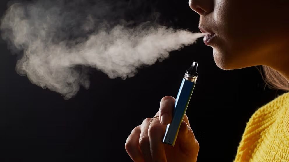 آیا سگرت‌های الکترونیکی خطرناک‌تر از سگرت‌های معمولی‌اند؟