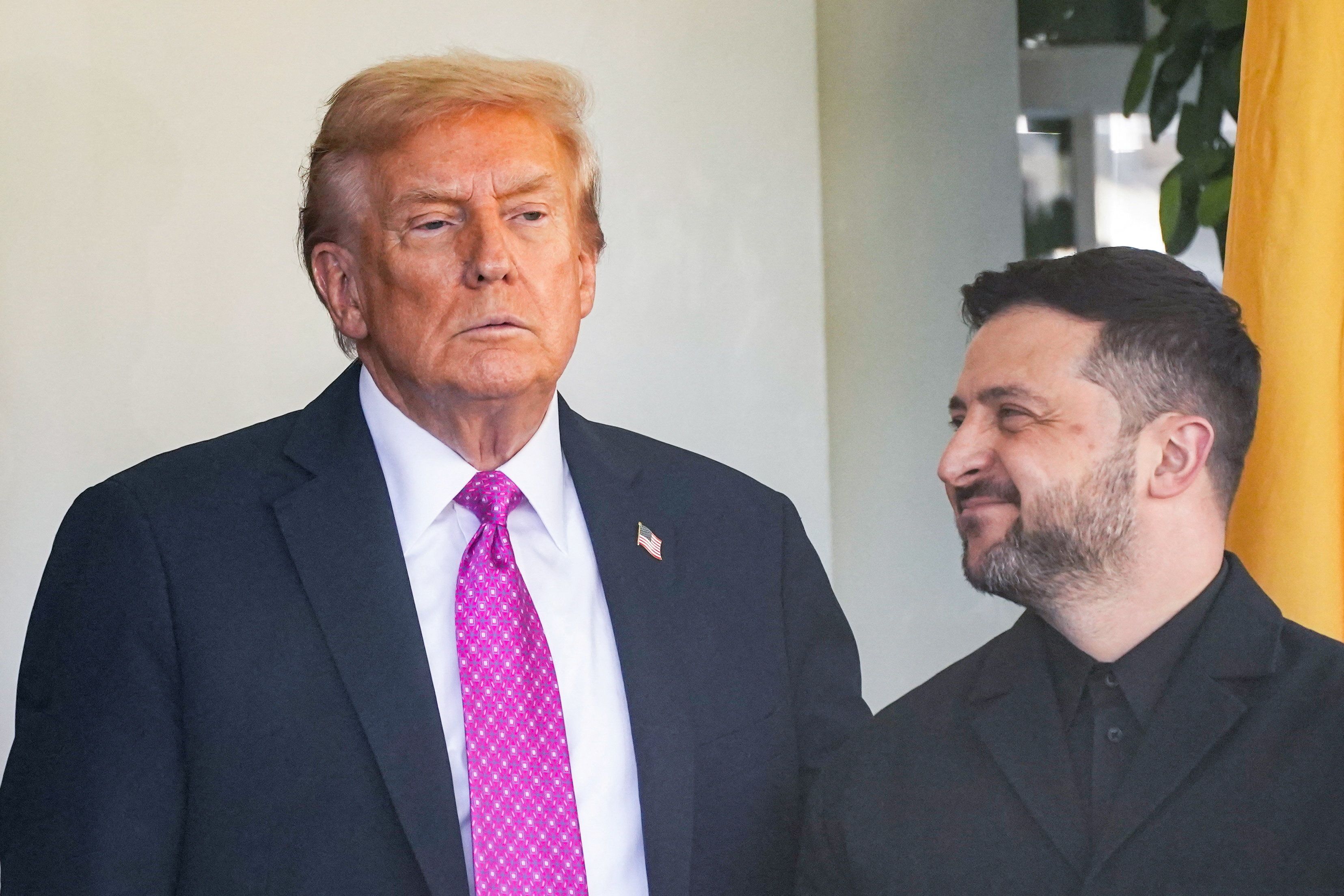 فایننشال تایمز: ترامپ ناسزا می‌گفت و از زلنسکی می خواست شرایط پوتین را بپذیرد