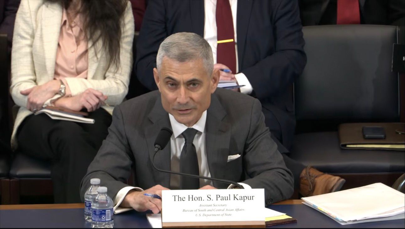 مقام ارشد وزارت خارجه امریکا: در حال تدوین سیاست حکومت ترامپ در قبال افغانستان هستیم