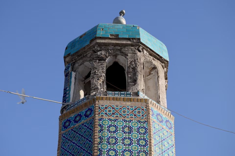 د مزار شریف اوسېدونکي: طالبان دې د «روضې» د رغونې لپاره لاس په کار شي