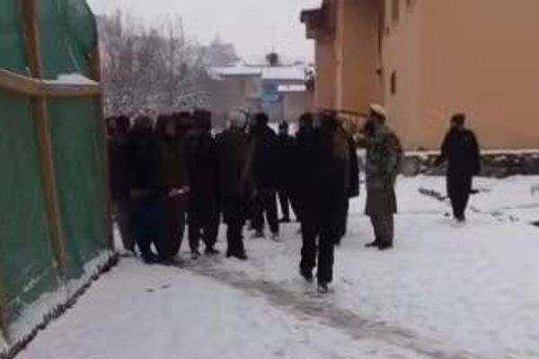 په نورستان کې د طالبانو امنیتي ټولي د قومي تبعیض او فساد له امله ډله ییزه استعفا کړې