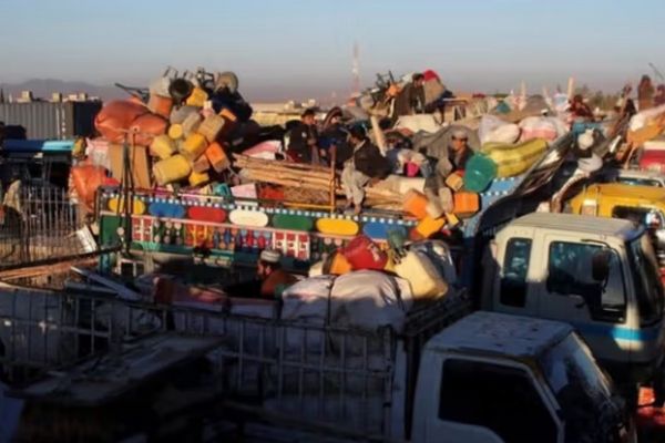 Iran, Pakistan Deport More Than 3000 Afghan Migrants In One Day