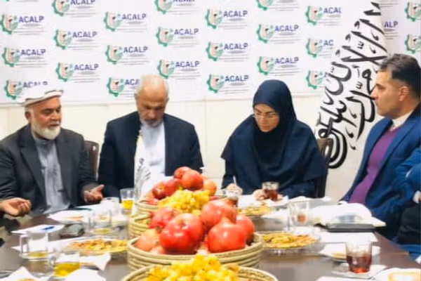 ایران له افغانستان سره د کرنیزو محصولاتو په سوداګرۍ کې د اوږدمهاله همکاریو ژمنه وکړه