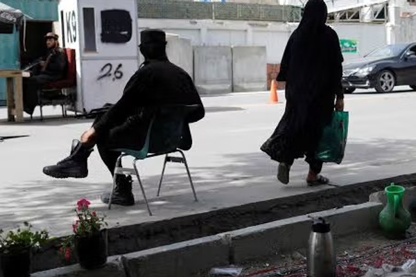 حبيب الرحمن حكمتيار: طالبان تعتقد أن الله أمر النساء بعدم مشاهدة كرة القدم