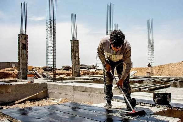 گزارش پژوهشی: سود اقتصادی حاصل از مهاجران افغان از برخی بودجههای عمرانی ایران بیشتر است