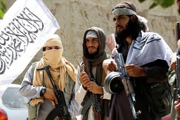 د بشري حقونو یو سازمان: افغان وګړي دولتي خدمتونو ته د لاسرسي په برخه کې له تبعیض سره مخ دي