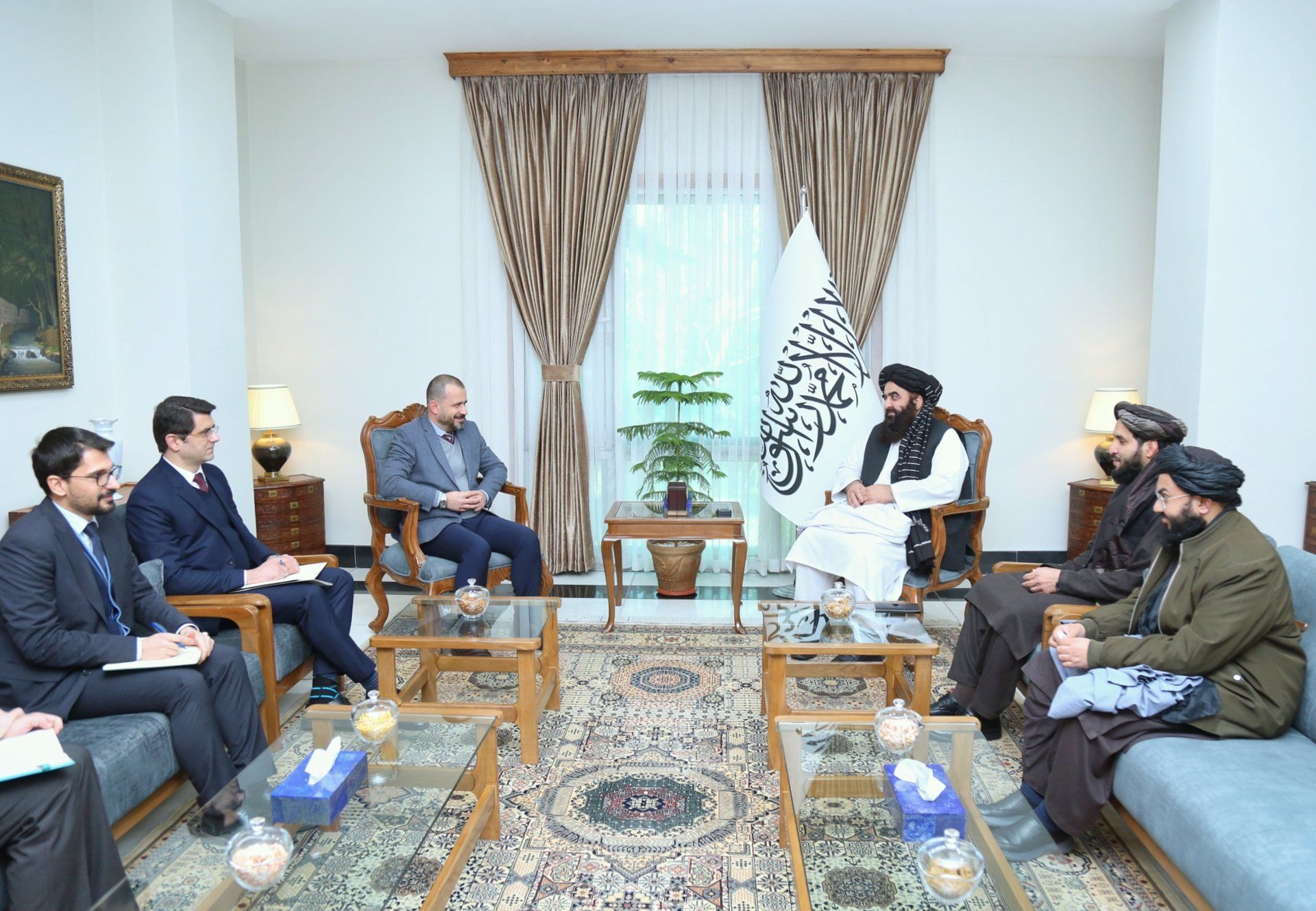 طالبانو له ترکیې سره د ډيپلوماتيکو اړيکو پر پراختيا خبرې وکړې