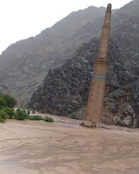 د جام ۸۰۰ کلن منار د غور له سېلاب وروسته د نړېدو له ګواښ سره مخامخ دی