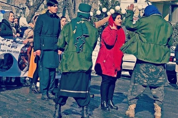 طالبانو په کابل کې د ښځو د اعتراضي غورځنګ د یوې ډلې مشره نیولې