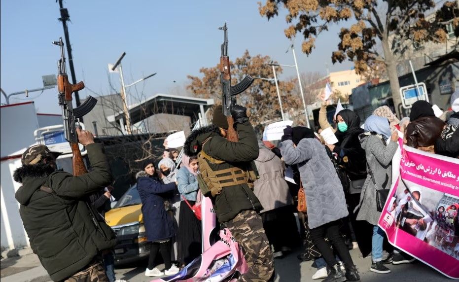 استقبال گسترده مردم و فعالان حقوق بشر از تصمیم چهار کشور برای محاکمه طالبان 